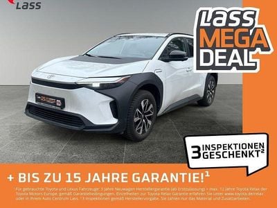 Gebraucht Toyota bZ4X Basis 150 kW (204 PS) 2023 Platinum white pearl mc SUV