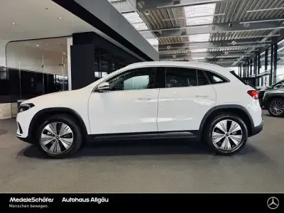 Gebraucht Mercedes EQA300 Progressive 167 kW (228 PS) 2025 Unilack polarweiß SUV