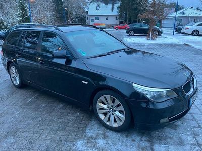 Schwarz Gebraucht 2009 BMW 520 Lifestyle Kombi | 4.100 € (Fairer Preis)