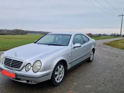 Gebraucht Mercedes CLK200 136 PS (100 kW) 1998 Silber Coupé