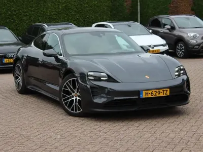 Gebraucht Porsche Taycan 4S Performance Package 359 kW (489 PS) 2020 Grau Limousine