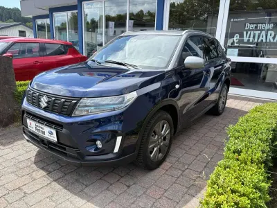 Gebraucht Suzuki Vitara Comfort 116 PS (85 kW) 2024 Sphere/galactic gray metallic SUV