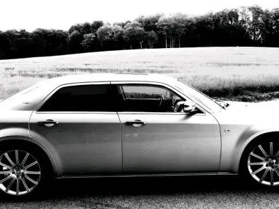 Gebraucht Chrysler 300C 218 PS (160 kW) 2007 Silber Limousine