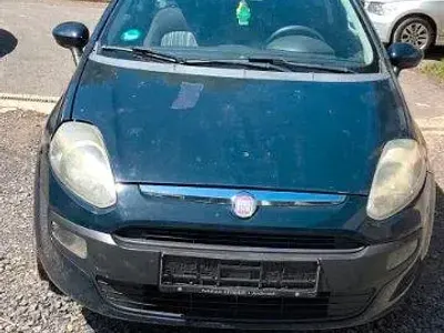 Gebraucht Fiat Punto 67 PS (49 kW) 2010 Blau Kleinwagen