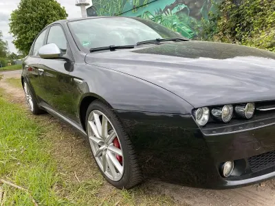 Käytetty Alfa Romeo 159 Ti 185 HP (136 kW) 2009 Musta Sedan