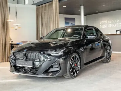 Neu BMW 220 Performance 184 PS (135 kW) 2026 Schwarz Coupé