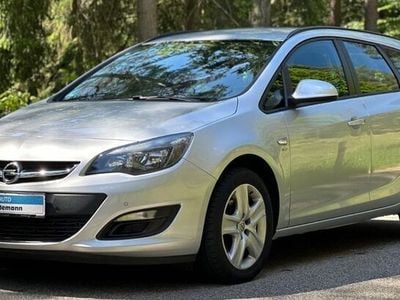Gebraucht Opel Astra Energy 110 PS (80 kW) 2014 Silber Kombi