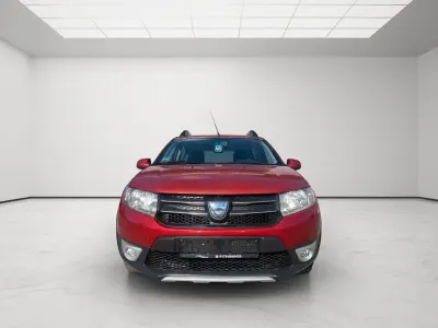 Gebraucht Dacia Sandero Prestige 90 PS (66 kW) 2014 Rot Limousine