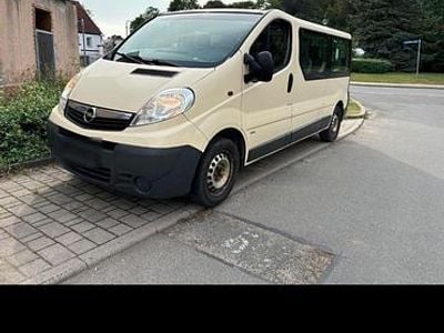 Gebraucht 2009 Opel Vivaro Van / Kleinbus | 6.000 € (Etwas zu teuer)