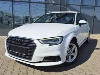 Gebraucht Audi A3 Comfort 184 PS (135 kW) 2018 Weiss Limousine