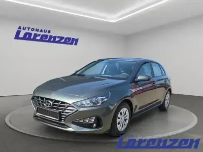 Gebraucht Hyundai i30 GO! 120 PS (88 kW) 2021 Grau Limousine