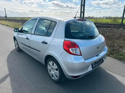 Gebraucht Renault Clio IV 75 PS (55 kW) 2012 Grau Limousine