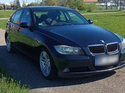 Gebraucht BMW 318 143 PS (105 kW) 2008 Blau Limousine