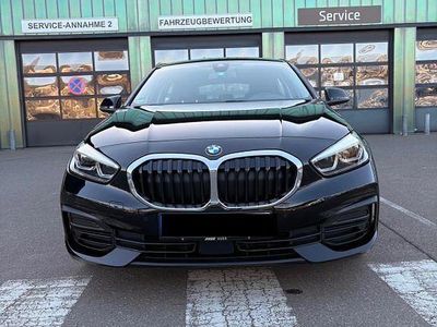 Gebraucht BMW 116 Advantage 116 PS (85 kW) 2021 Schwarz Kleinwagen