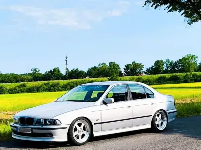 Gebraucht BMW 523 170 PS (125 kW) 1999 Silber Limousine