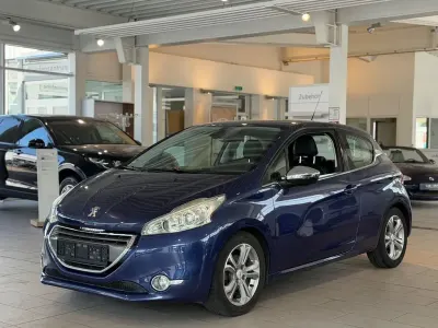 Gebraucht Peugeot 208 Allure 95 PS (69 kW) 2012 Blau Kleinwagen