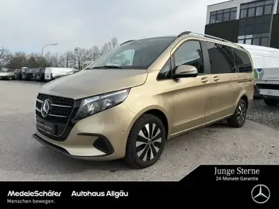 Gebraucht Mercedes V220 163 PS (119 kW) 2024 Gold Van / Kleinbus