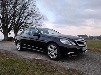 Gebraucht Mercedes E200 184 PS (135 kW) 2010 Schwarz Limousine