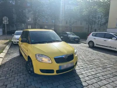 Gebraucht Skoda Fabia Style 60 PS (44 kW) 2010 Gelb Limousine
