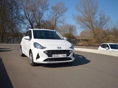 Gebraucht Hyundai i10 Select 67 PS (49 kW) 2020 Weiß Kleinwagen