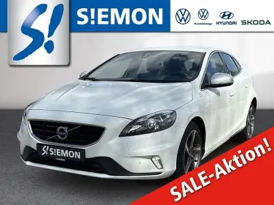 Gebraucht Volvo V40 Momentum 190 PS (139 kW) 2016 Weiss Kombi