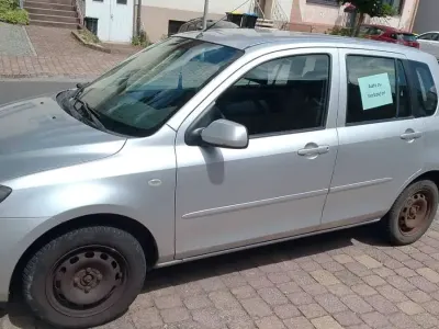 Gebraucht Mazda 2 Comfort 75 PS (55 kW) 2007 Silber Kleinwagen