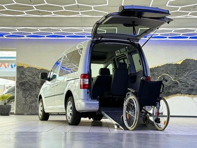 Gebraucht VW Caddy 105 PS (77 kW) 2009 Silber Van / Kleinbus