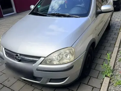 Gebraucht Opel Corsa 75 PS (55 kW) 2004 Silber Kleinwagen
