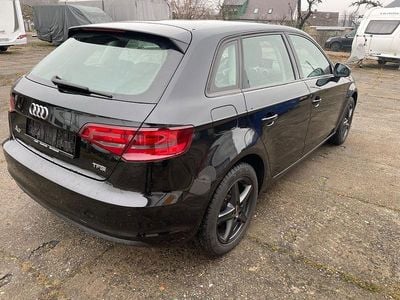 Gebraucht Audi A3 Ambiente 110 PS (80 kW) 2014 Schwarz Limousine
