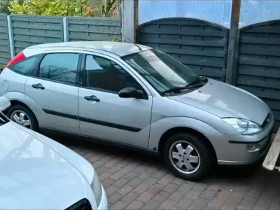 Gebraucht Ford Focus 2001 Silber Kleinwagen