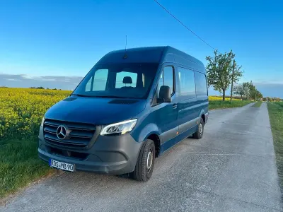 Używany Mercedes Sprinter 163 KM (119 kW) 2020 Niebieski Van