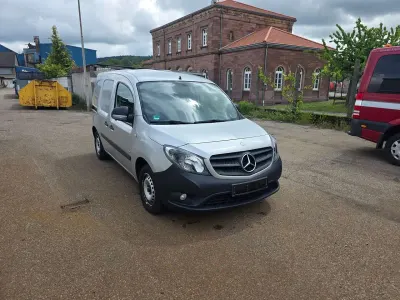 Używany Mercedes Citan 109 90 KM (66 kW) 2017 Srebrny Minivan