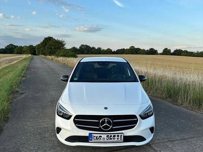 Mercedes B200