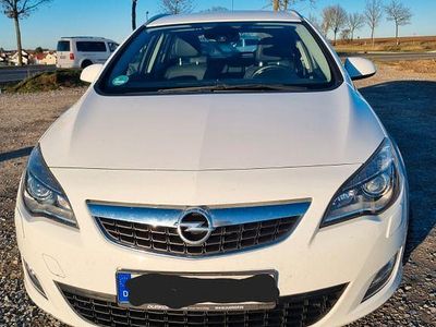 Gebraucht Opel Astra Innovation 110 PS (80 kW) 2011 Weiß Kombi