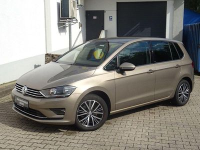 Usata VW Golf Sportsvan Allstar 150 CV (110 kW) 2016 Oro Monovolume