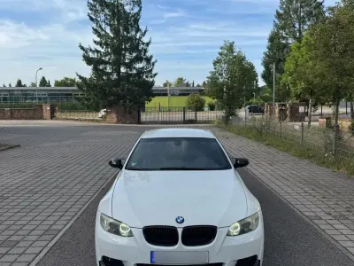 Gebraucht BMW 325 M Sport 197 PS (144 kW) 2008 Weiß Coupé