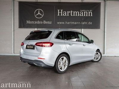 Gebraucht 2023 Mercedes B200 Van / Kleinbus | 31.990 € (Fairer Preis)