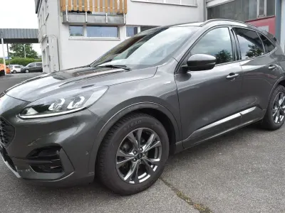 Gebraucht Ford Kuga ST-Line 151 PS (111 kW) 2022 Grau SUV