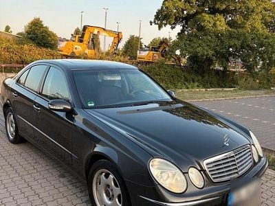 Mercedes E320