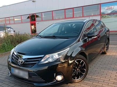 gebraucht Toyota Avensis 2012