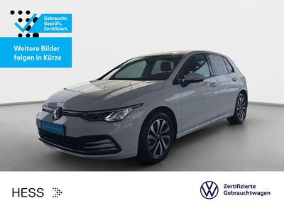 Second-hand VW Golf VIII Active 150 CP (110 kW) 2022 Alb Berlinǎ