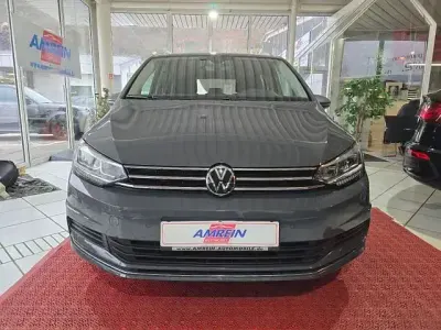 Gebraucht VW Touran Active 150 PS (110 kW) 2023 Grau Van / Kleinbus