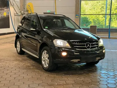 Gebraucht Mercedes ML280 190 PS (139 kW) 2007 Schwarz SUV
