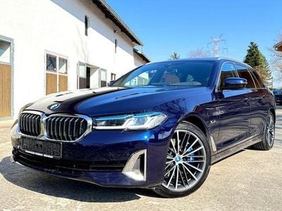 Gebraucht BMW 530e Luxury Line 292 PS (214 kW) 2022 Tansanitblau ii metallic Kombi