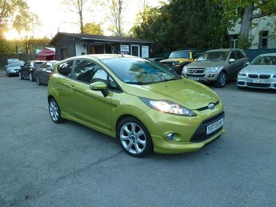 Usata Ford Fiesta Viva 82 CV (60 kW) 2011 Verde Utilitaria