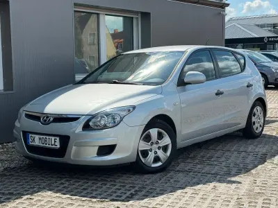 Gebraucht Hyundai i30 Edition+ 109 PS (80 kW) 2009 Silber Limousine