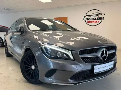 Gebraucht Mercedes CLA180 Urban 122 PS (89 kW) 2017 Mountaingrau Limousine
