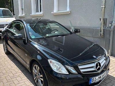 Mercedes E200