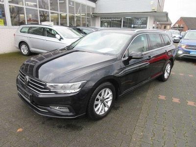 Deep black (metallic) Gebraucht 2023 VW Passat Business Kombi | 25.988 € (Fairer Preis)