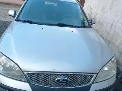 Gebraucht Ford Mondeo 110 PS (80 kW) 2005 Grau Kombi